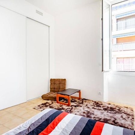 Room Rental In Apartment In Marseille Exterior photo