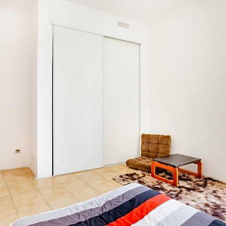 Room Rental In Apartment In Marseille Exterior photo