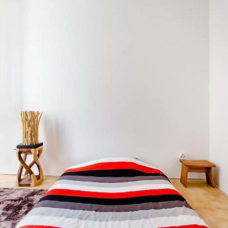 Room Rental In Apartment In Marseille Exterior photo