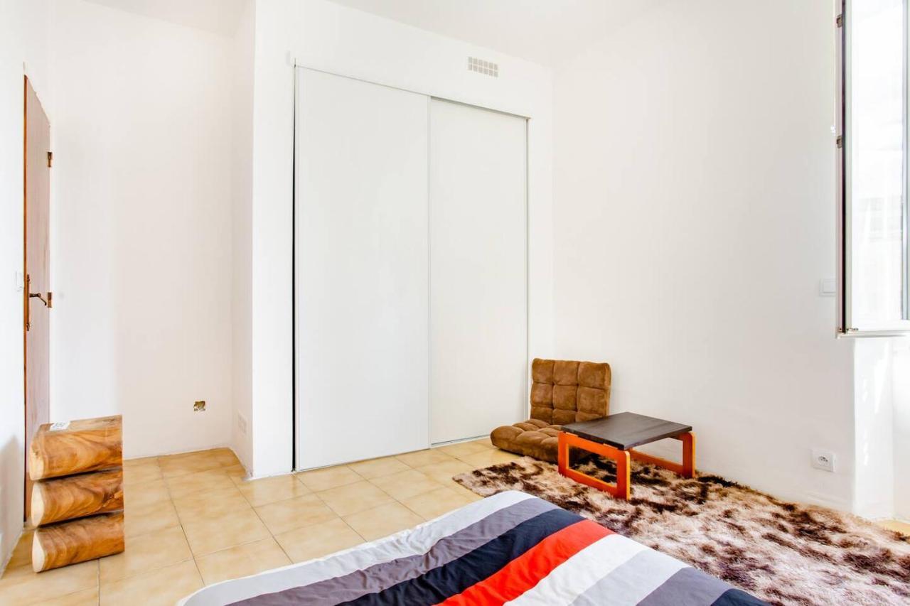 Room Rental In Apartment In Marseille Exterior photo