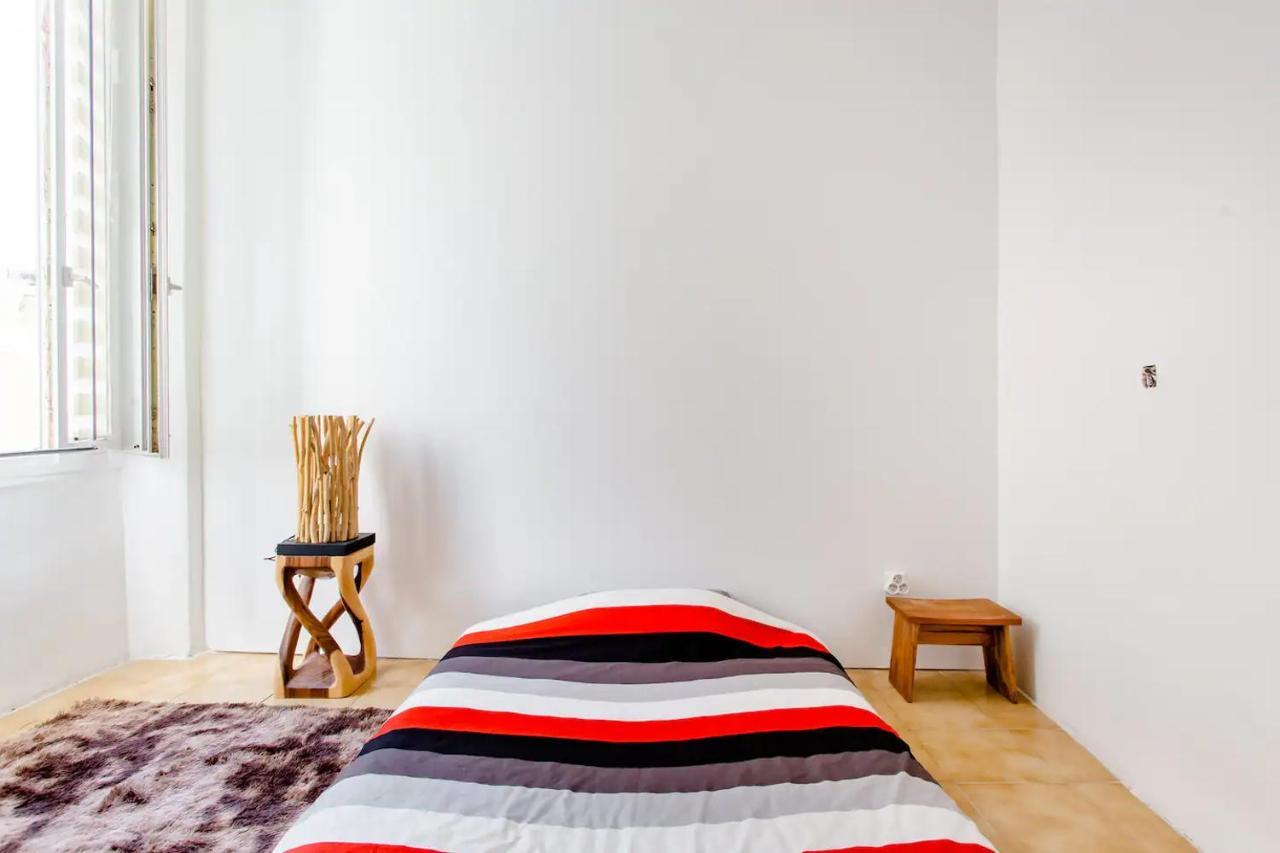 Room Rental In Apartment In Marseille Exterior photo